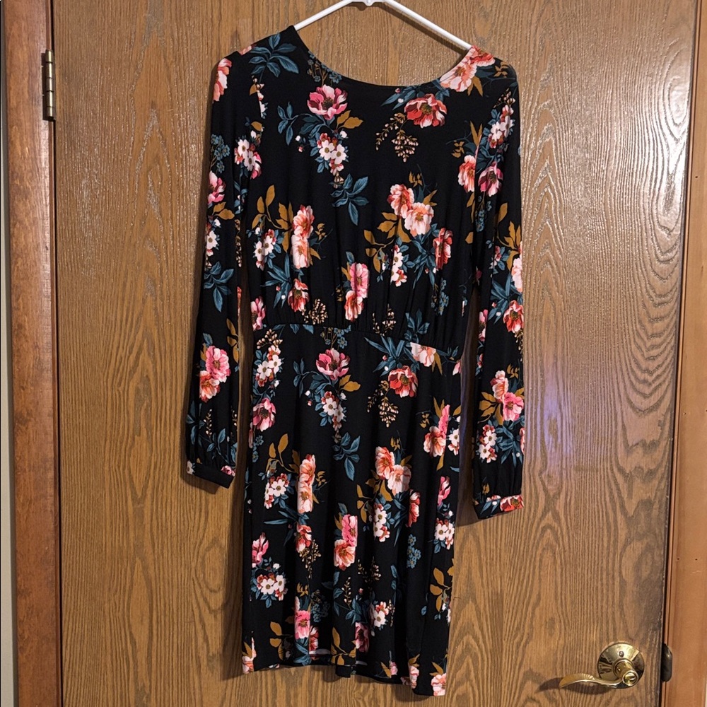 Loft NWT Floral Black Dress Size 2Petite